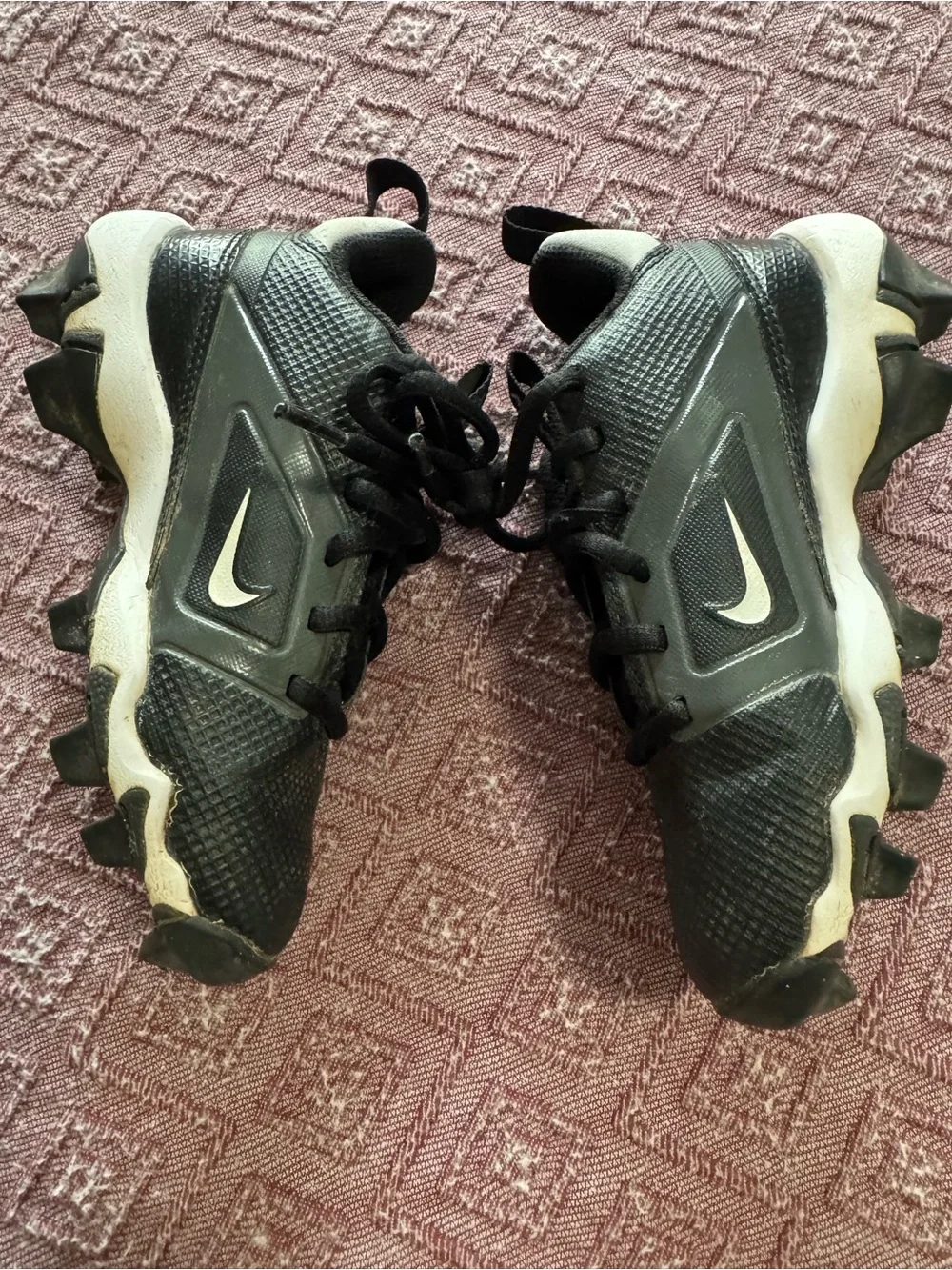 Nike Black Cleats with White Swoosh Size (Toddler) 11.